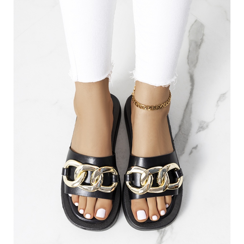 Mustat tossut Bragg-ketjulla 1