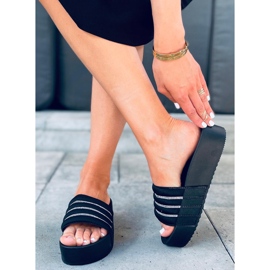 Leah Mustat korkeapohjaiset varvastossut 1