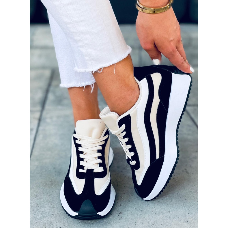 Zuri mustat tennarit beige 1