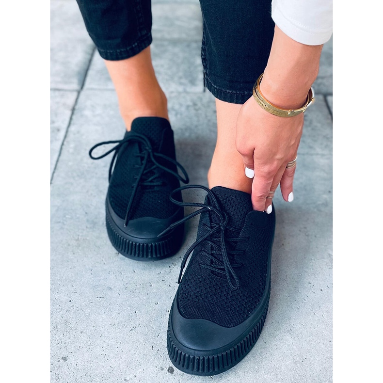 Posten Mustat naisten sukat 2