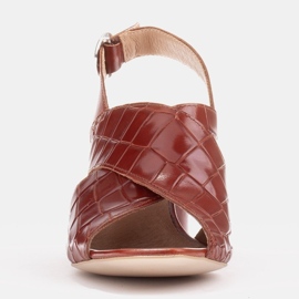 Marco Shoes Naisten nahkasandaalit nahasta, jossa on leikatut raidat ruskea 1