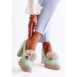 PA2 Tyylikkäät pumput sileällä vihreällä Caterine-koristeella 2