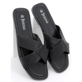 Fuzzy Black naisten tossut musta 2