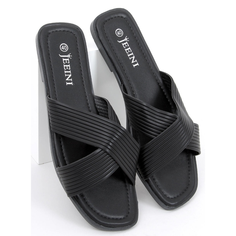 Fuzzy Black naisten tossut musta 2