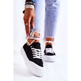 Naisten tennarit Black Comes -alustalla musta 1