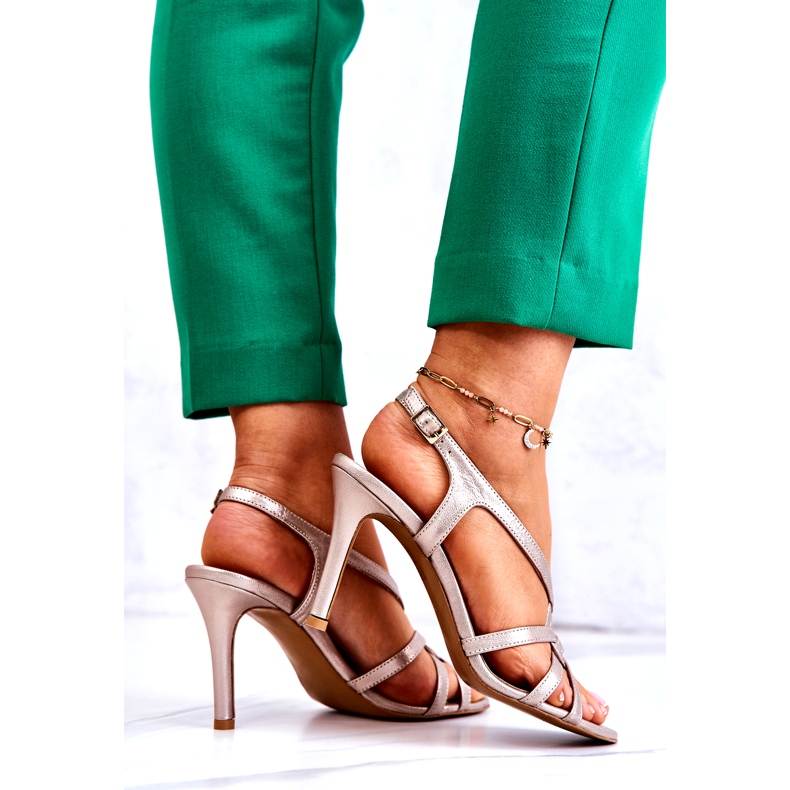 Nahkasandaalit korkokengät Laura Messi 2002 beige ja kulta 4