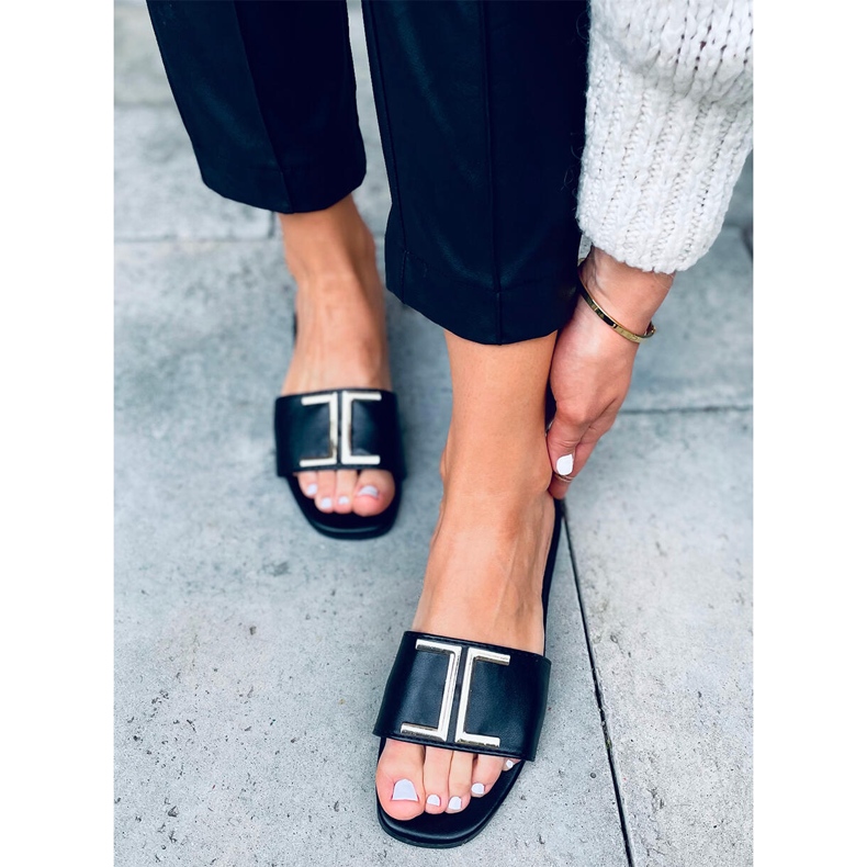 BM Azalea Mustat naisten sandaalit 1