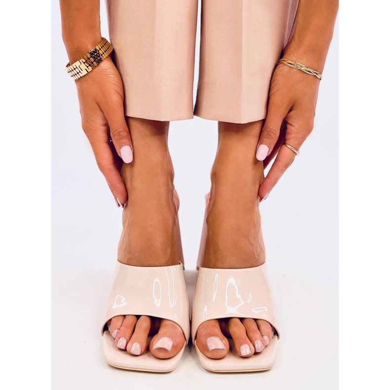 Meryl Nude korkeakorkoiset sandaalit beige 1