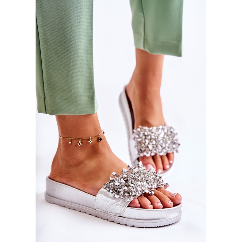 PG1 Naisten tossut lavalla hopeisilla Almina-koristeilla hopea 1