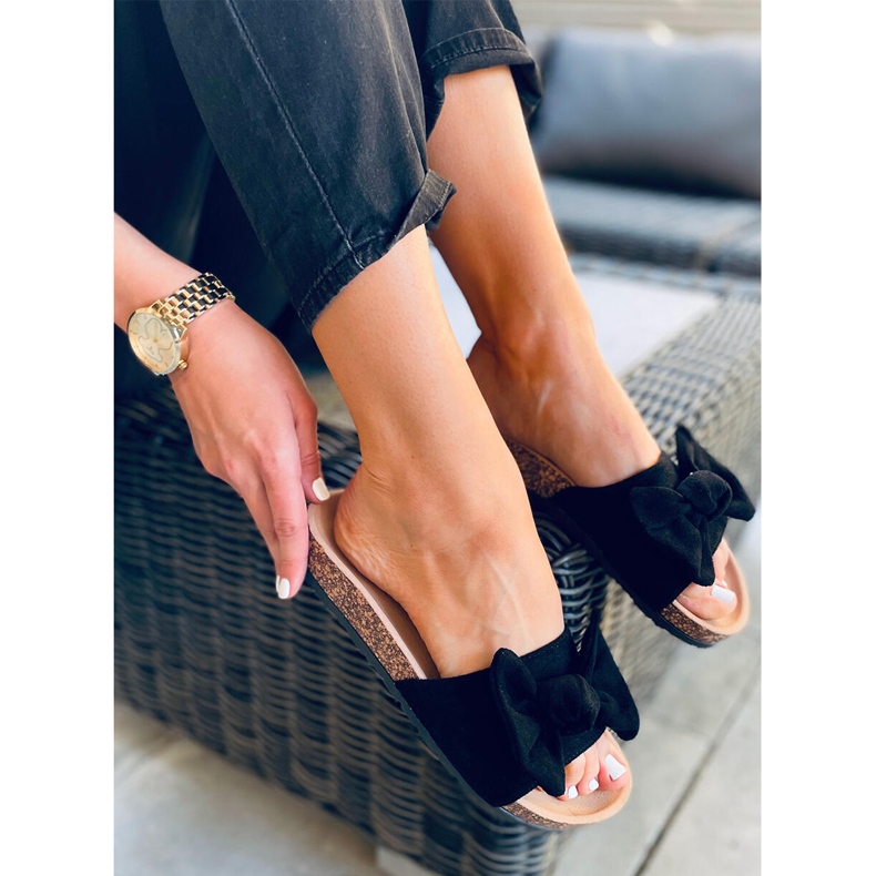 Kiara Musta korkkiliukumäki 2