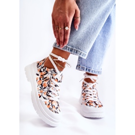 PS1 Matalat tennarit, jotka on sidottu valkoiseen Amissa-hedelmään valkoinen 1