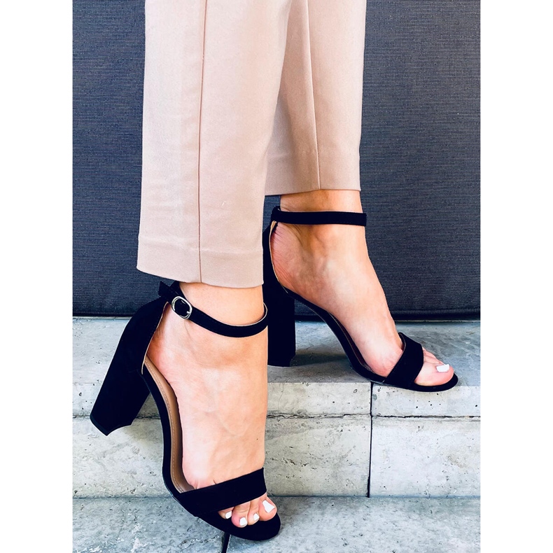 Ariel Black Sueden korkeakorkoiset sandaalit musta 2