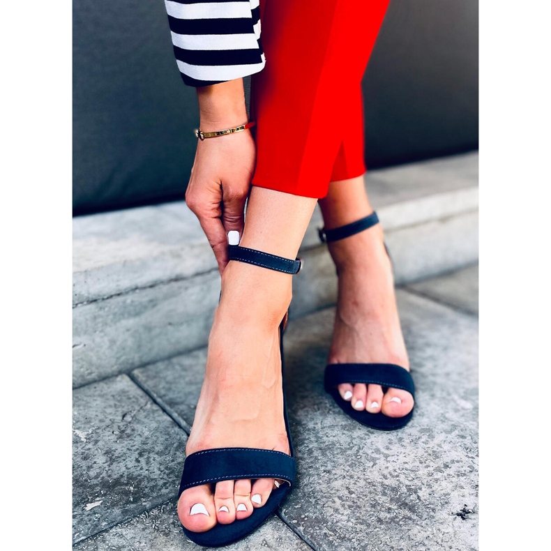 Ariel Navyn korkeakorkoiset sandaalit sininen 1