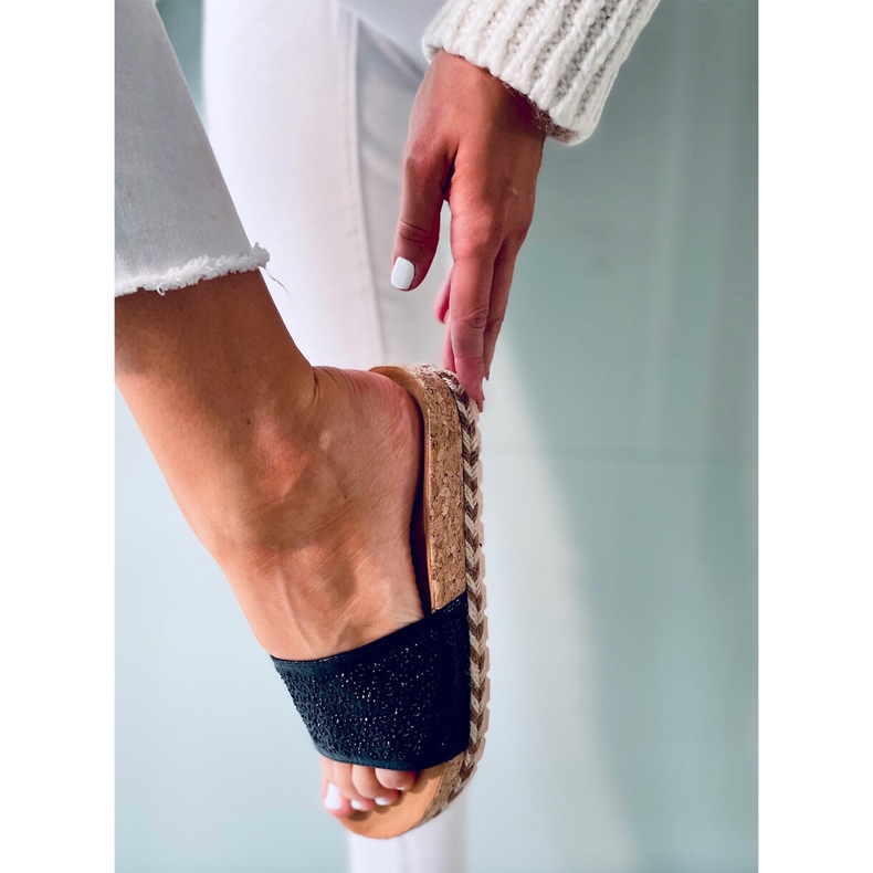 Jova Musta korkkipohja 2