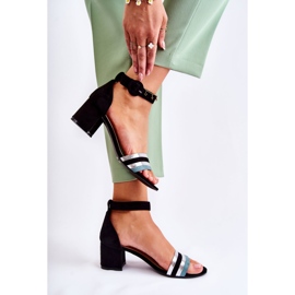 PG1 Muodikkaat mokkanahkasandaalit matalakorkoisella musta Nallia sininen hopea 2