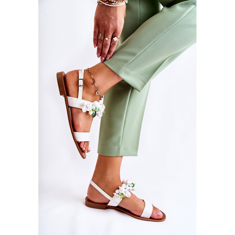 WS1 Muodikkaat sandaalit valkoisilla Hally-helmillä valkoinen 2