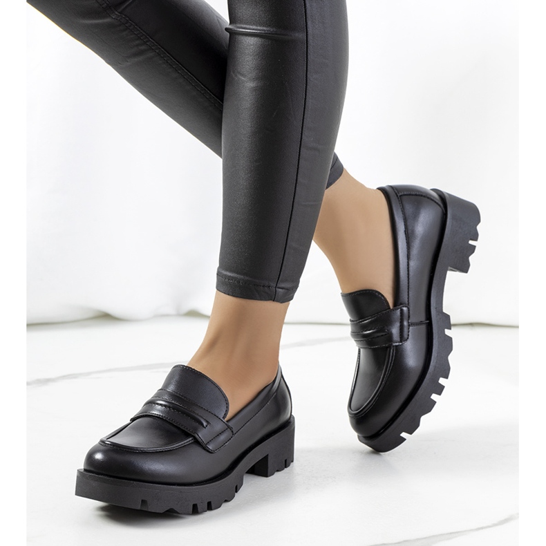 Mustat Crotty-loaferit 1