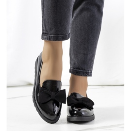 BM Voeren mustat lakatut kengät 1