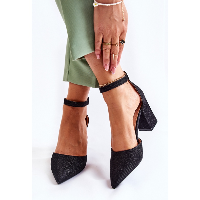 WS1 Kiiltävät mustat Amira-pumput baarissa 2