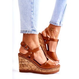 PG1 Klassiset nahkasandaalit ruskealla Valorin-kiilalla 2