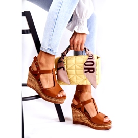 PG1 Klassiset nahkasandaalit ruskealla Valorin-kiilalla 4