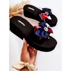 WJ1 Naisten mustat Silana Foam Wedge -tossut monivärinen 1