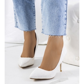 Kiiltävät valkoiset Macerra-korkokengät valkoinen 1