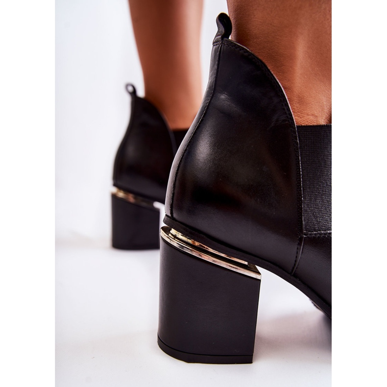 Nahkasaappaat korkeakorkoisilla Laura Messi 2506 mustalla 1