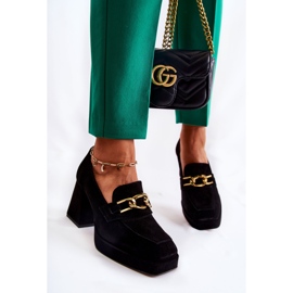 Mokkapumput koristeellisella ketjulla Laura Messi 2444 musta 1