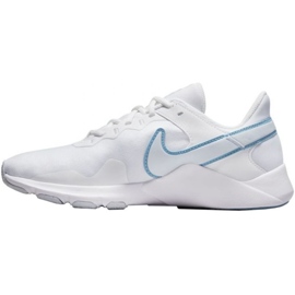 Nike Legend Essential 2 W CQ9545 101 kengät valkoinen 1