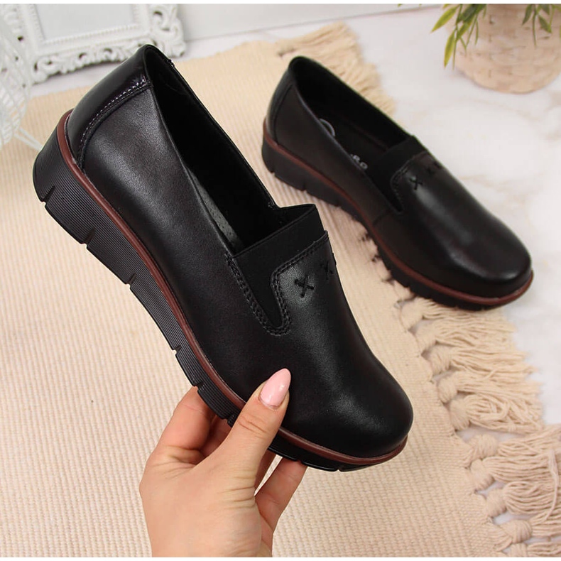 Mukavat nahkaiset naisten kengät mustat Filippo 2