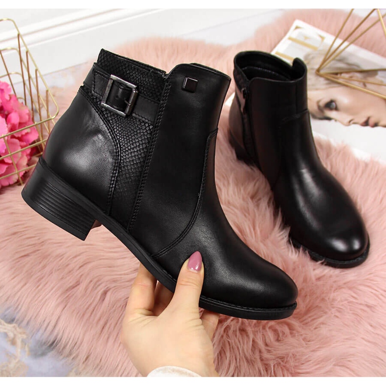 Naisten nahkasaappaat Dolce Pietro 0892 musta 1