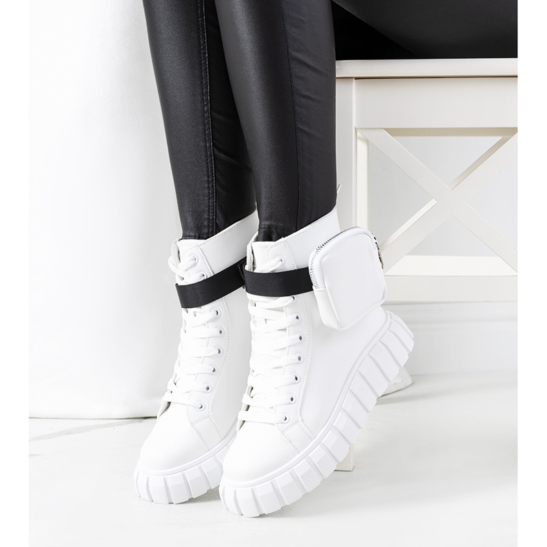 Valkoiset lenkkarit Haver-alustalla valkoinen 2