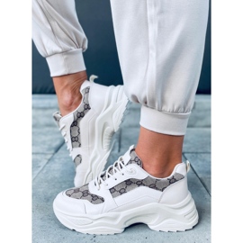 Isla Beige kouluttajat 2