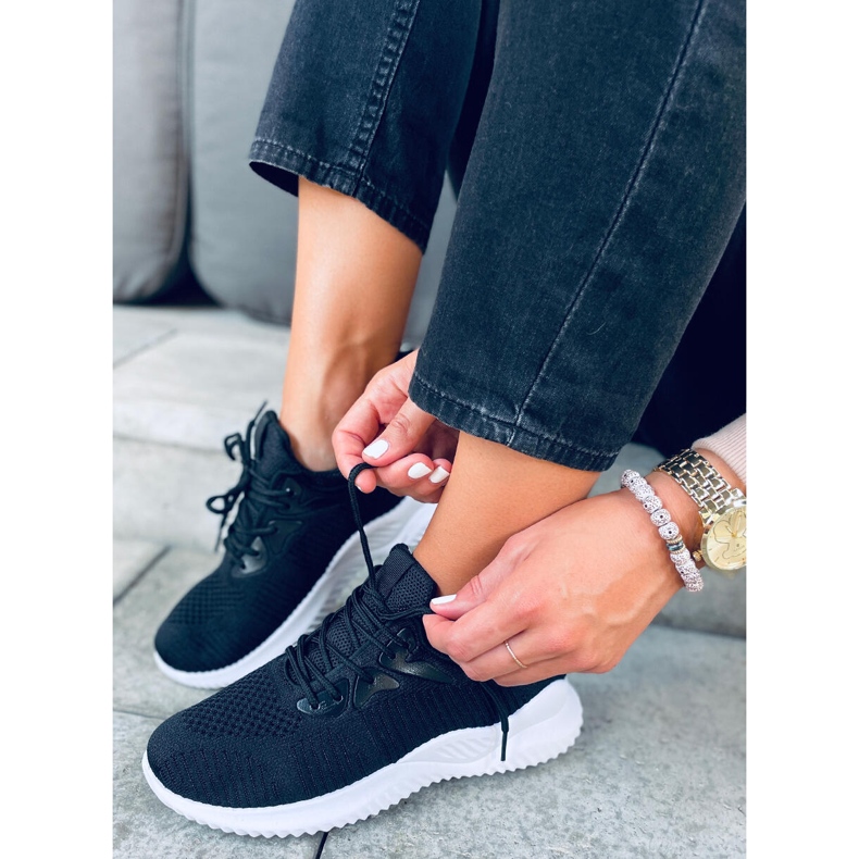 Musta Ivar Mustat urheilukengät 2