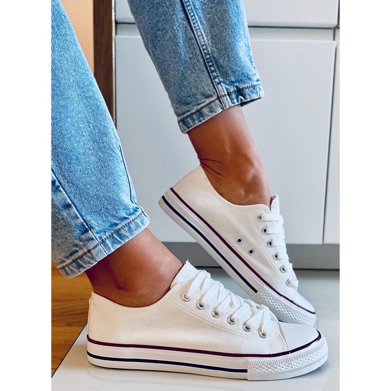 Basic White naisten klassiset tennarit valkoinen 2