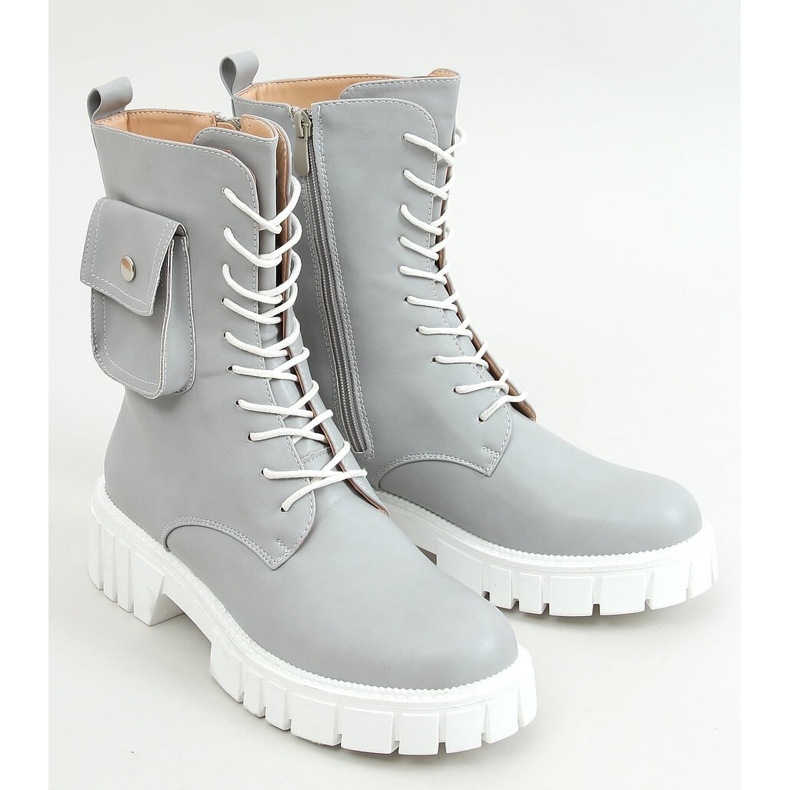 Työntekijät, joilla on Maruna L. GREY -laukku harmaa 1