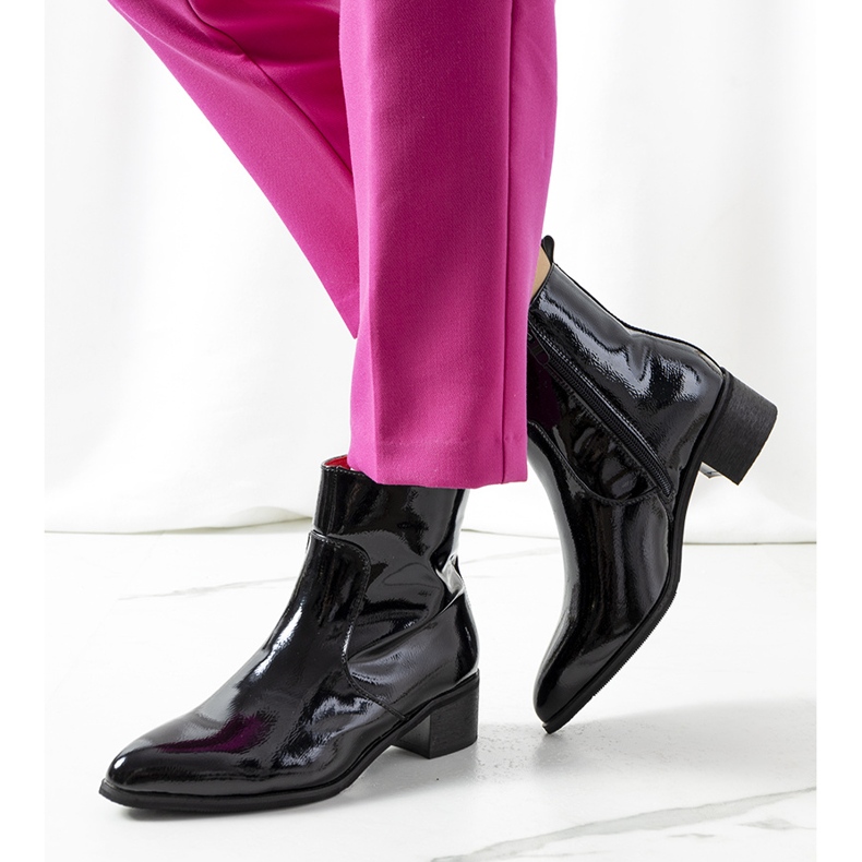 Mustat eristetyt Huart-saappaat 1