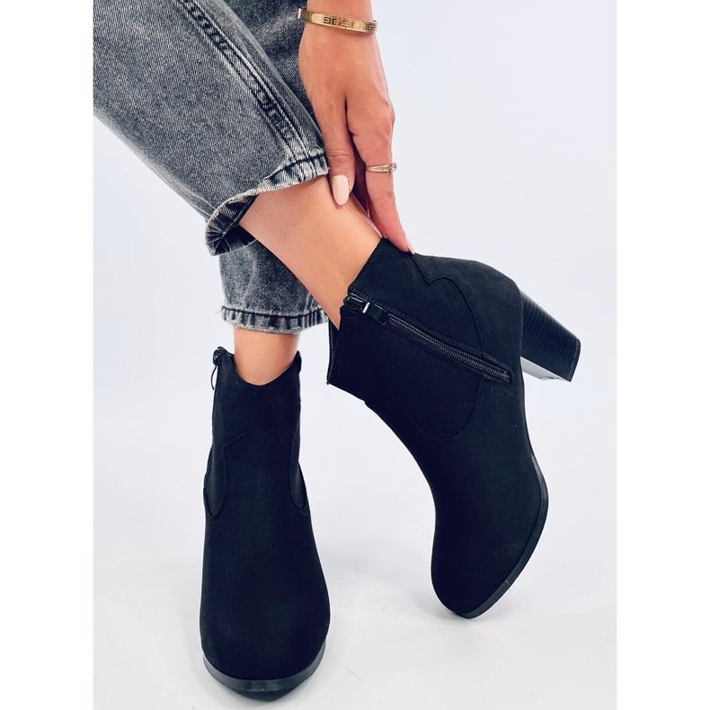 Kumoa mustat cowboy -saappaat 1