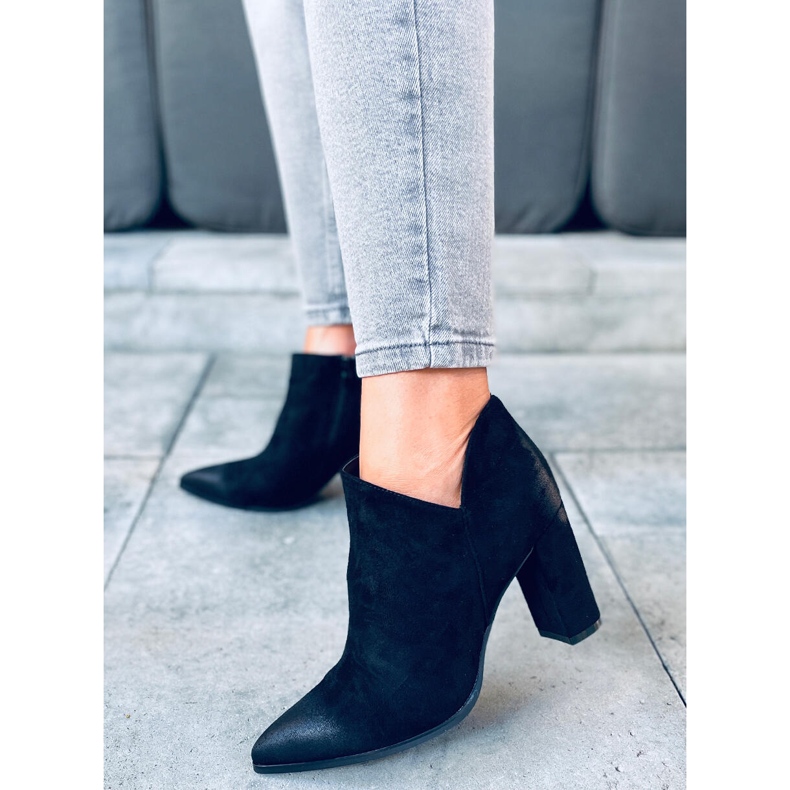 Ankara Mustat nilkkurit 1