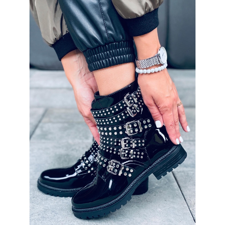 Lakatut saappaat Tatum Black Mirror -nastoilla musta 2