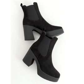 Saappaat kumikorkossa Amelda Black musta 1