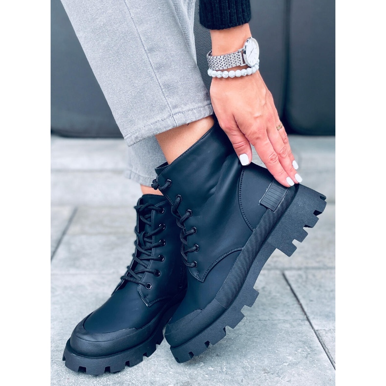 Arlen Black vaelluskengät musta 1