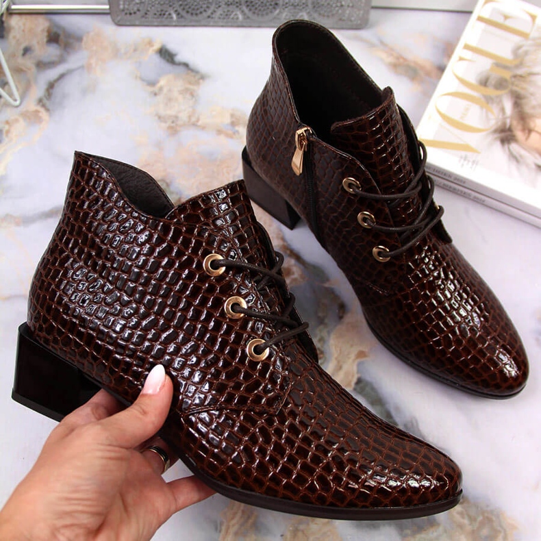 Naisten kiiltonahkaiset saappaat, kiiltonahkainen käärmeennahka Vinceza ruskea 1