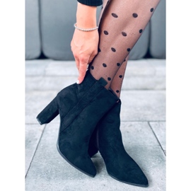 Klassiset Titina Mustat korkokengät 1