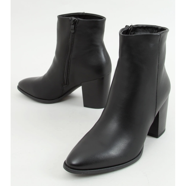 Vegas Mustat korkokengät 1