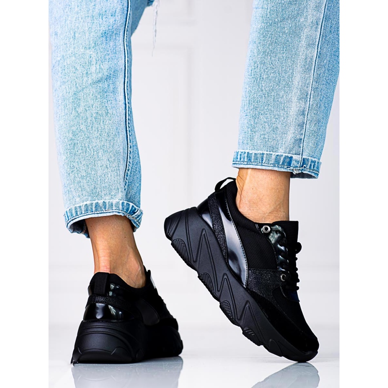 W. Potocki Mustat Potocki naisten tennarit alustalla 1