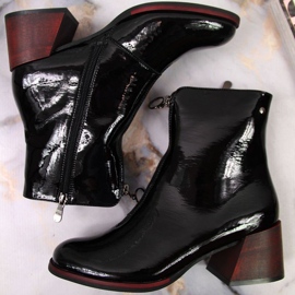 Kantapäästä lakatut saappaat Vinceza W JAN137 musta 1