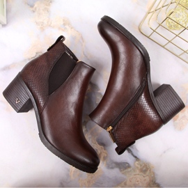 Naisten saappaat eristetty ruskea käärmeennahka Potocki 1