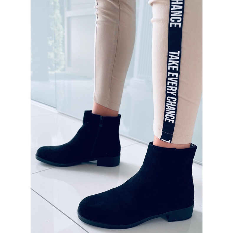 PA1 Naisten mokkanahka Chelsea Verbe Black -saappaat musta 2